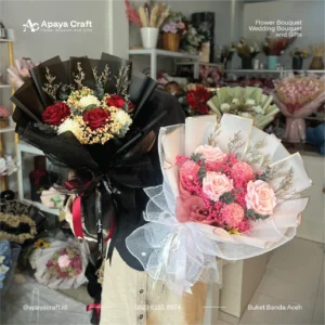 Rossy Pompom Bouquet