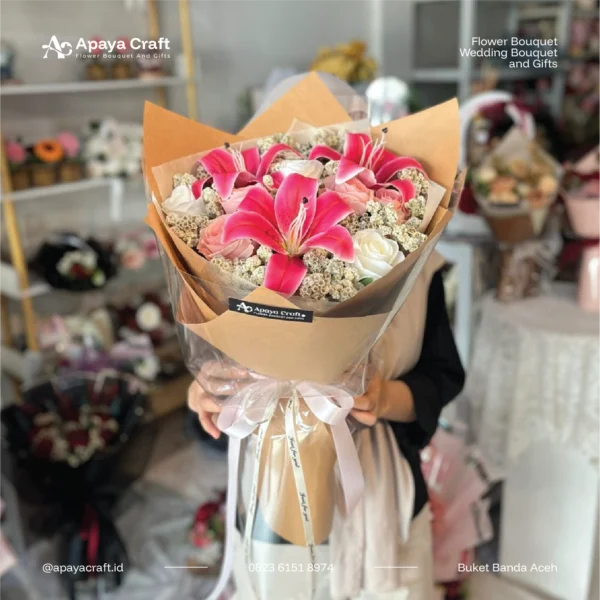 Lily Round Series Size M