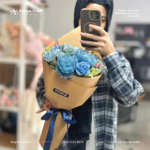 Crimson Elan Bouquet