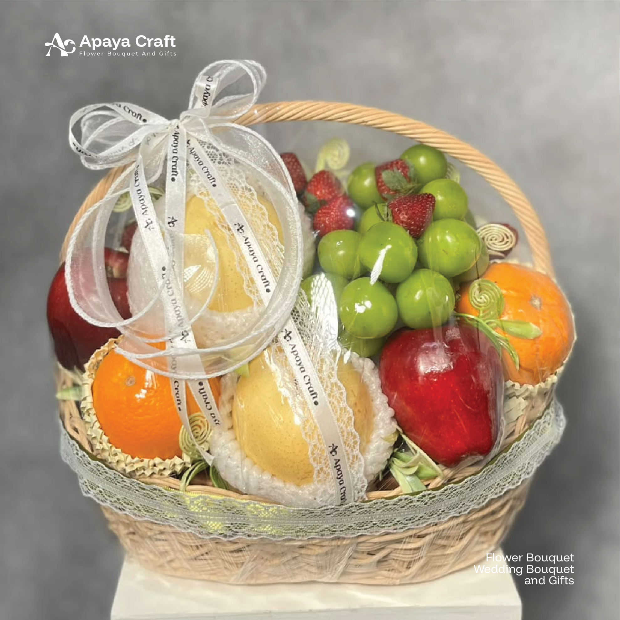 Basic Fruit Hampers (Varian Strawberry & Shine Muscat) Parcel Buah Banda Aceh